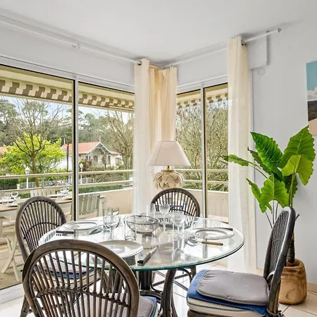 Apartment Spacieux 3 Pieces Avec Terrasse, A 3 Min, Linge Et Menage Inclus