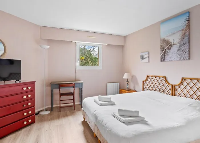 Apartment Spacieux 3 Pieces Avec Terrasse, A 3 Min, Linge Et Menage Inclus *