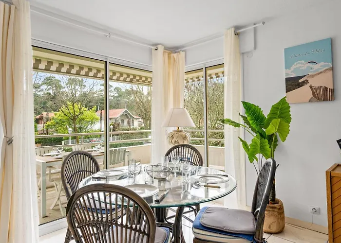 Apartment Spacieux 3 Pieces Avec Terrasse, A 3 Min, Linge Et Menage Inclus