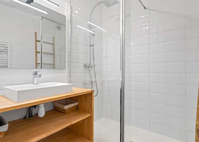 Spacieux 3 Pieces Avec Terrasse, A 3 Min, Linge Et Menage Inclus Apartment